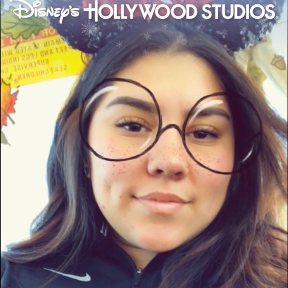 Meet your Posher, Ashley - Picture 2 of 4